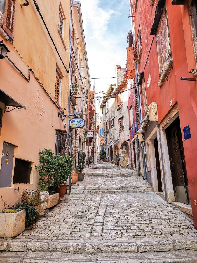 Ferienwohnung L'Arcobaleno Rovinj Exterior foto